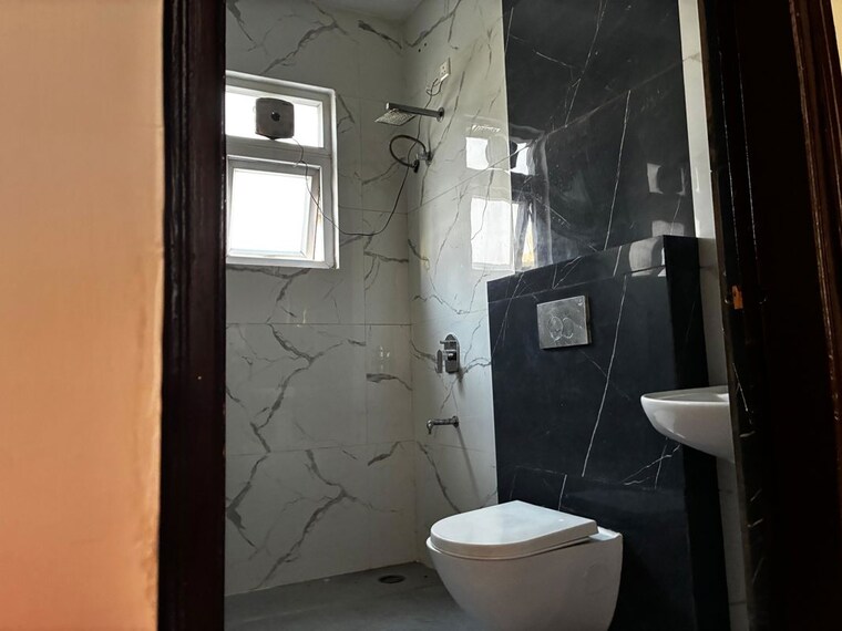 Bathroom, preet colony 2 Bedroom 105 Sq.Yd. Villa In Preet Colony Zirakpur 9911447