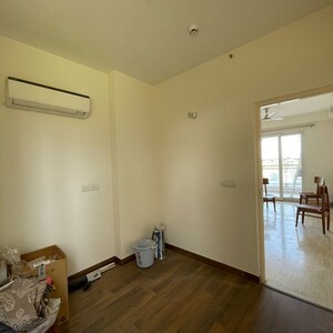 Room in 3 BHK Apartment at Conscient Heritage Max, Sector 102 – for Rent