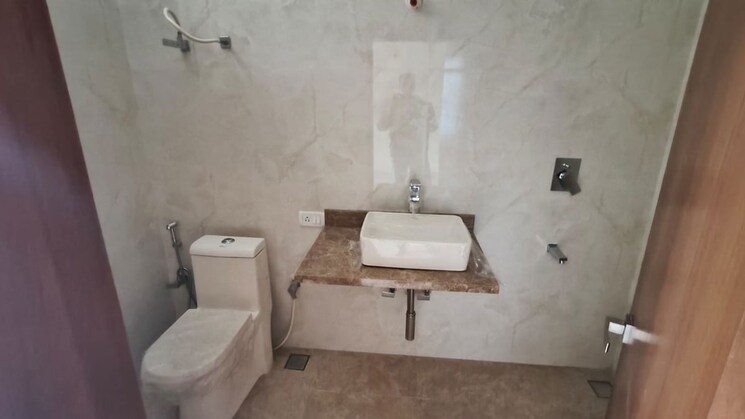 Bathroom, tata nagar 6+ Bedroom 6000 Sq.Ft. Independent House In Tata Nagar Bangalore 9911461