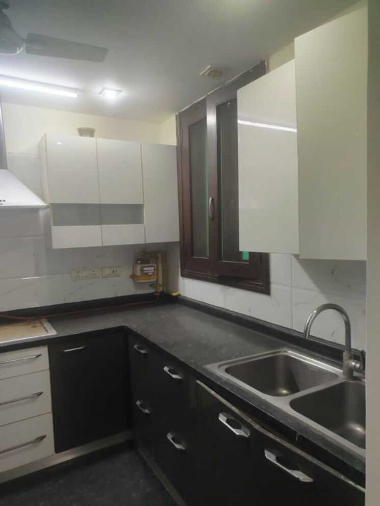 Kitchen, greater kailash i 3 Bedroom 208 Sq.Yd. Builder Floor In Greater Kailash I Delhi 9911471