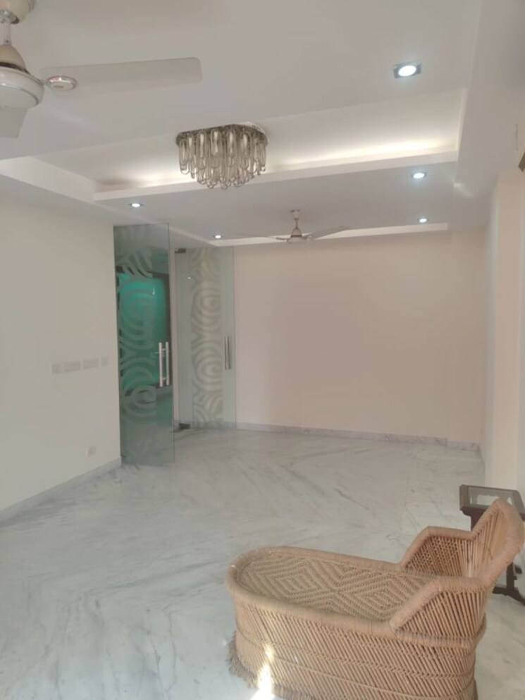 Bedroom, greater kailash i 3 Bedroom 208 Sq.Yd. Builder Floor In Greater Kailash I Delhi 9911471