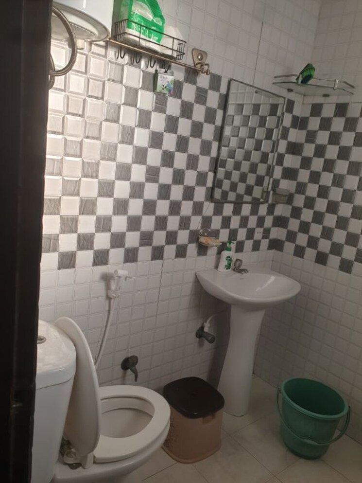 Bathroom, sector 16 2 Bedroom 850 Sq.Ft. Independent House In Sector 16 Faridabad 9911475
