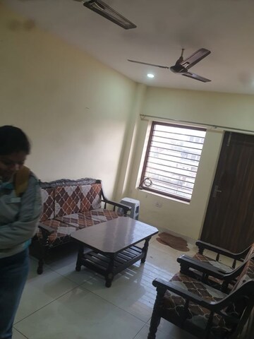 Living Room in 2 BHK Apartment at Sector 16 – for Rent