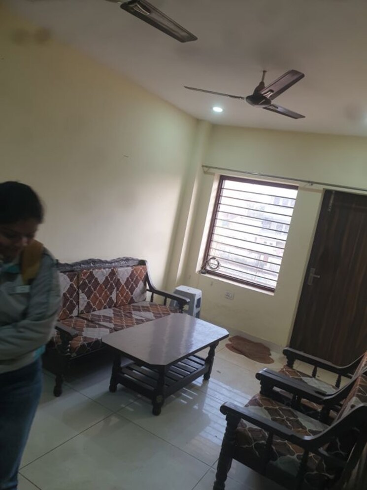 Living Room, sector 16 2 Bedroom 850 Sq.Ft. Apartment In Sector 16 Faridabad 9911483