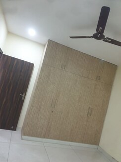 2 BHK + Pooja Room Apartment For Rent in Sector 16