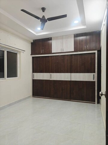 Room in 2 BHK Apartment at Kondapur – for Rent