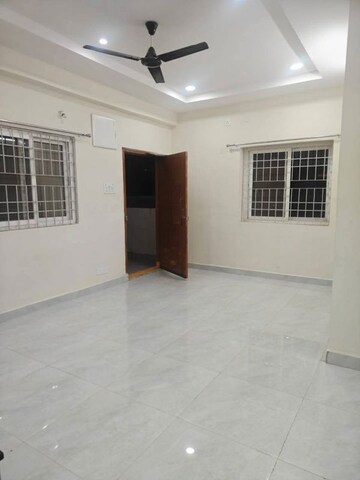 Room in 2 BHK Apartment at Kondapur – for Rent