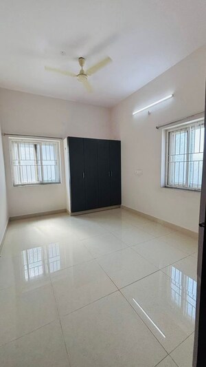 Room in 1 BHK Apartment at Kondapur – for Rent