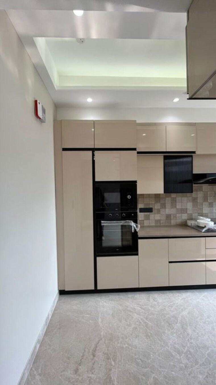 Kitchen, sector 62 3.5 Bedroom 1890 Sq.Ft. Builder Floor In Sector 62 Gurgaon 9911514
