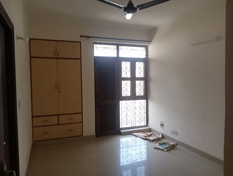 Room, parsvnath-prestige 3 Bedroom 1795 Sq.Ft. Apartment In Sector 93a Noida 9911524