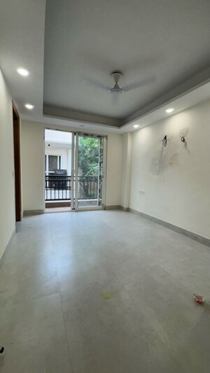 Room in 1 BHK Apartment at Palm Residency Chhatarpur, Rajpur Khurd Extension – for Rent