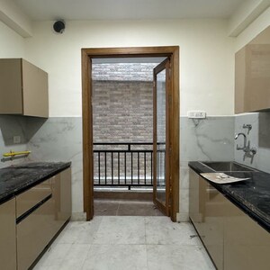 Room in 1 BHK Apartment at Palm Residency Chhatarpur, Rajpur Khurd Extension – for Rent