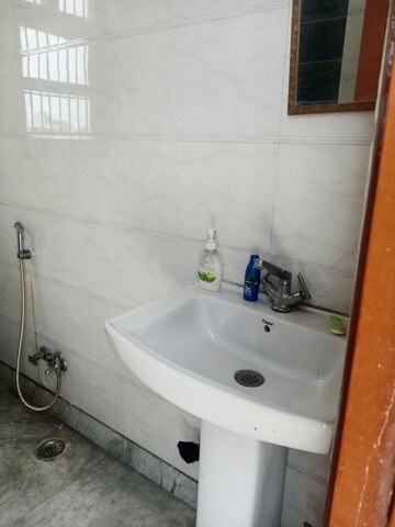 Bathroom in 1.5 BHK Builder Floor at Huda – for Rent