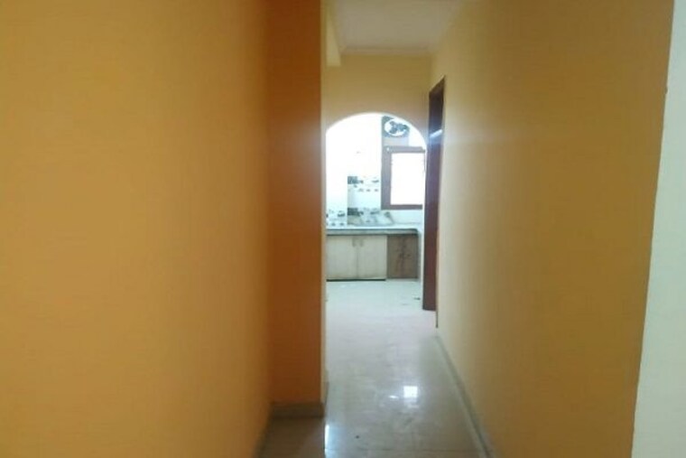 Room, sector 62 1 Bedroom 601 Sq.Ft. Builder Floor In Sector 62 Noida 9911552