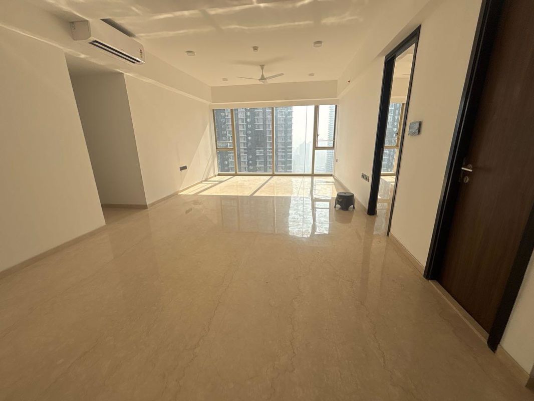 3 BHK + Pooja Room,Servant Room Apartment For Rent in Lodha The Park