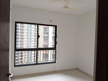 Room in 2 BHK Apartment at Shapoorji Pallonji Sensorium, Hinjewadi – for Rent