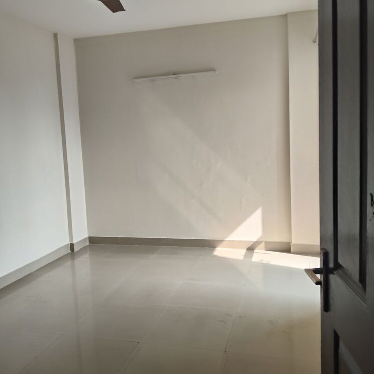 Bathroom, bptp-park-prime 2.5 Bedroom 1485 Sq.Ft. Apartment In Sector 66 Gurgaon 9911642