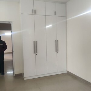 2 BHK Apartment For Rent in Emaar Emerald Estate, Sector 65