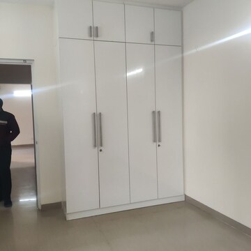 2 BHK Apartment For Rent in Emaar Emerald Estate, Sector 65