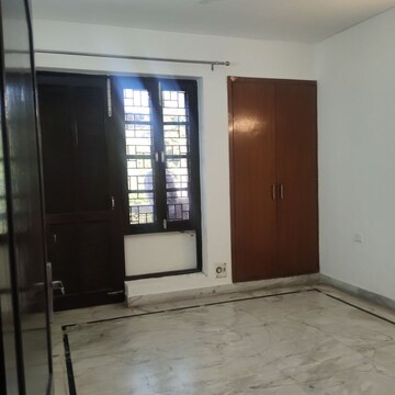Room in 3 BHK Apartment at Today Blossoms I, Sector 47 – for Rent