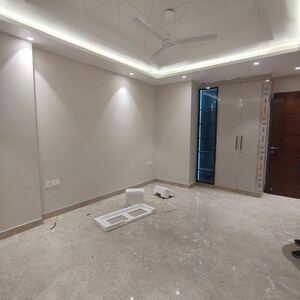 Room in 3.5 BHK Builder Floor at Shivalik Colony – for Rent