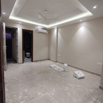 Room in 3.5 BHK Builder Floor at Shivalik Colony – for Rent