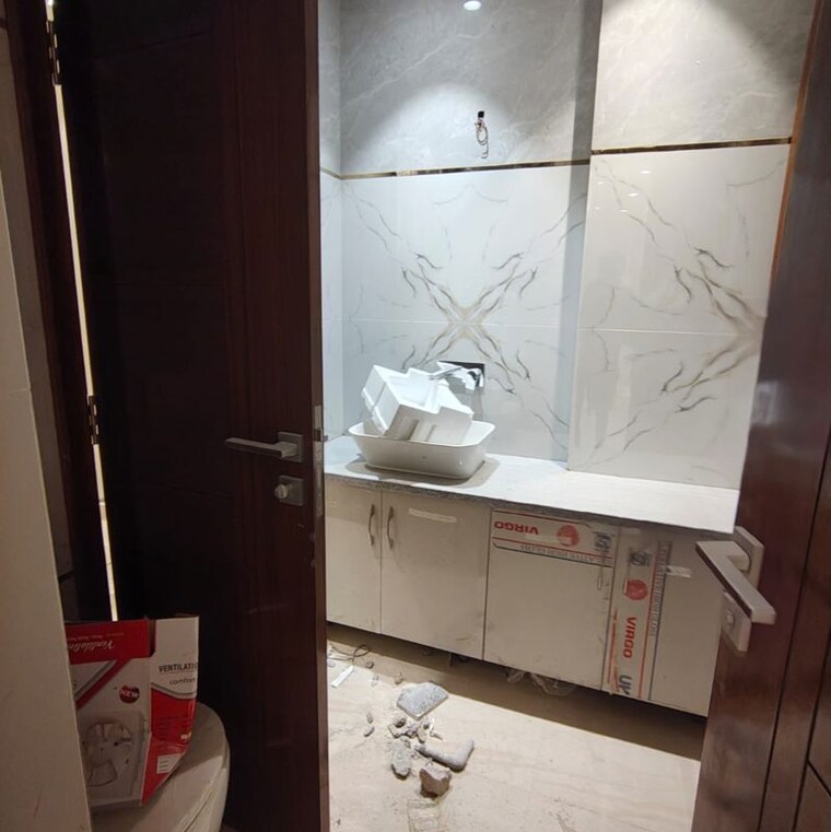 Kitchen, shivalik colony 3.5 Bedroom 1800 Sq.Ft. Builder Floor In Shivalik Colony Delhi 9911671