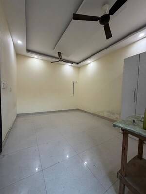 Bedroom in 1 BHK Builder Floor at Dwarka Mor – for Rent