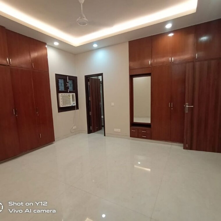 Room, greater kailash 3 Bedroom 1500 Sq.Ft. Builder Floor In Greater Kailash Delhi 9911721
