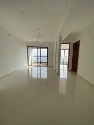 Room in 2 BHK Apartment at Majestique Signature Towers, Balewadi – for Rent