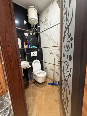 Bathroom in 1 BHK Builder Floor at Dwarka Mor – for Rent