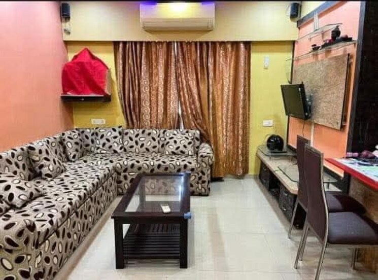 Room, goregaon east Pg For Girls In Goregaon East 9911759