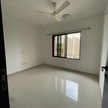 Room in 1 BHK Apartment at Je And Vee Om Trimurti, Dindoshi – for Rent