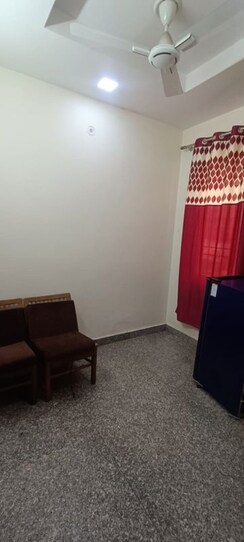 2 BHK + Extra Room Builder Floor For Rent in Rohini Sector 8