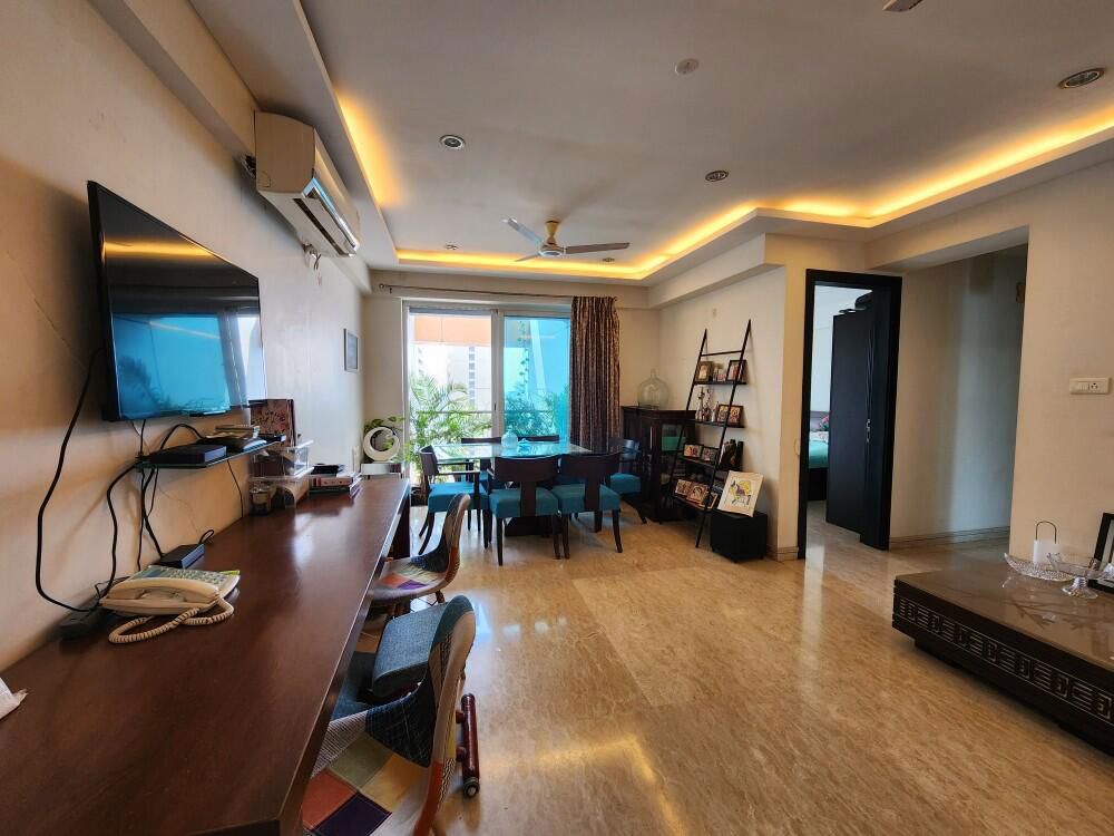 2 BHK + Pooja Room,Servant Room Apartment For Rent in Raheja Atlantis