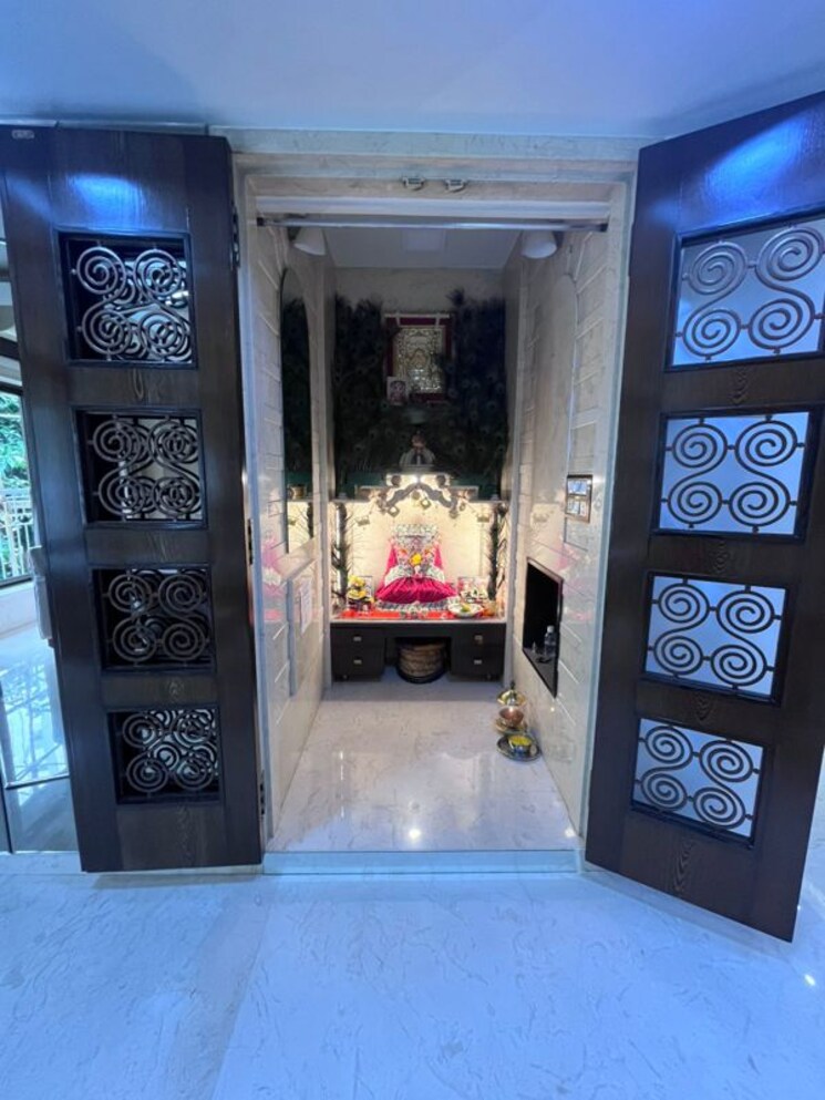 undefined, lokhandwala complex 5 Bedroom 3000 Sq.Ft. Apartment In Lokhandwala Complex Mumbai 9911803