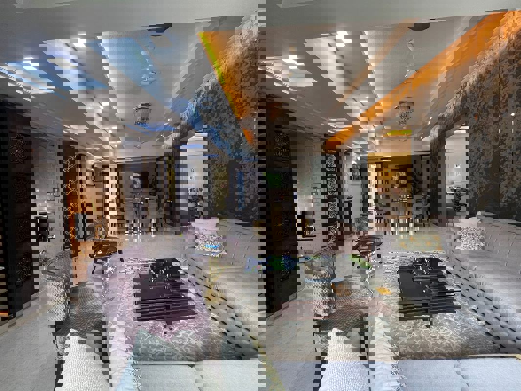 5 BHK + Study Room,Store Room Apartment For Rent in Lokhandwala Complex