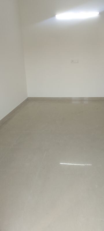 Room in 2 BHK Builder Floor at SRS Tower, Sector 31 – for Rent