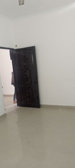 2 BHK + Extra Room Builder Floor For Rent in SRS Tower