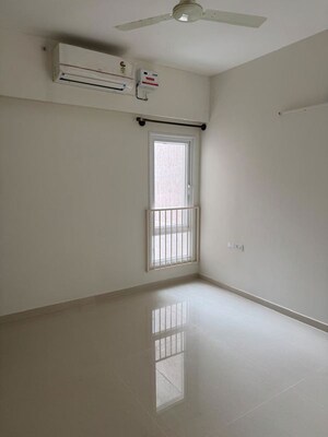 Room in 2 BHK Apartment at Bhartiya Nikoo Homes Phase 2, Thanisandra Main Road – for Rent