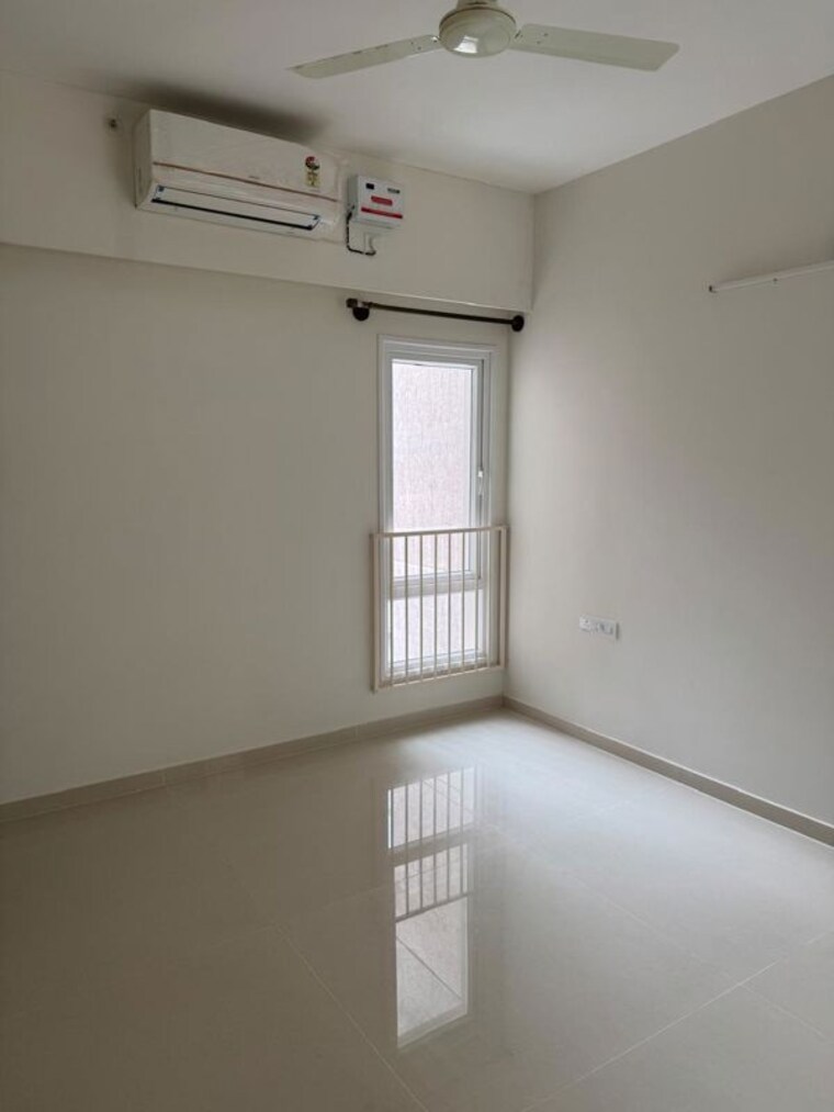 Room, bhartiya-nikoo-homes-phase-2 2 Bedroom 1450 Sq.Ft. Apartment In Thanisandra Main Road Bangalore 9911843