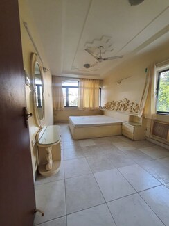 3 BHK + Extra Room Penthouse For Rent in Om Utopia