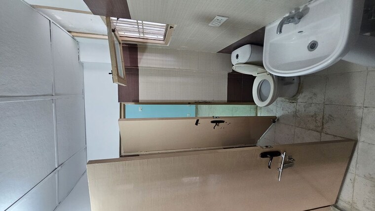 Bathroom, parsvnath-royale-floors 4 Bedroom 2180 Sq.Ft. Apartment In Uattardhona Lucknow 9911863