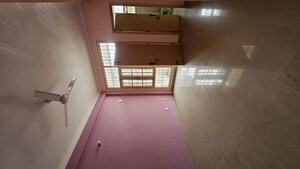 Room in 4 BHK Apartment at Parsvnath Royale Floors, Uattardhona – for Rent