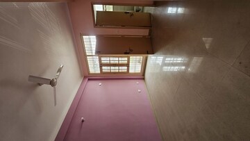 Room in 4 BHK Apartment at Parsvnath Royale Floors, Uattardhona – for Rent