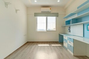 Room in 3.5 BHK Apartment at Vaswani Exquisite, Whitefield – for Rent