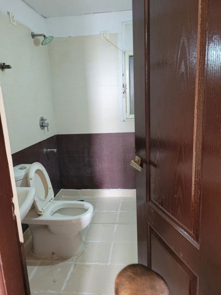 Master Bedroom, prateek-wisteria 2 Bedroom 955 Sq.Ft. Apartment In Sector 77 Noida 9911880