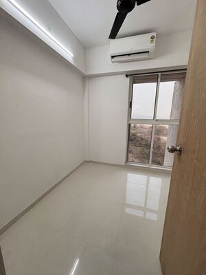 Room in 2.5 BHK Apartment at Lodha Codename Premier, Dombivli East – for Rent