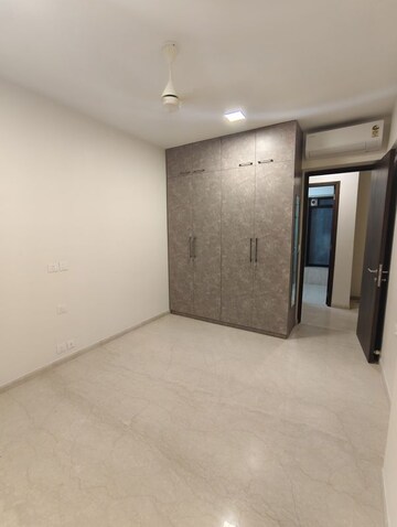 Master Bedroom in 3 BHK Apartment at Kalpataru Mugnus, Bandra East – for Rent