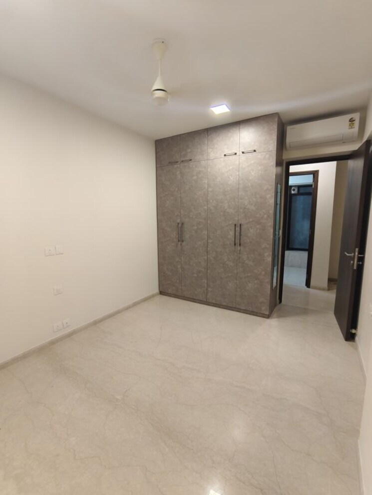 Master Bedroom, kalpataru-mugnus 3 Bedroom 1197 Sq.Ft. Apartment In Bandra East Mumbai 9911860